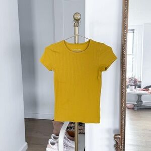 everlane chartreuse t-shirt